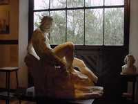 Elizabet Nay sculpture