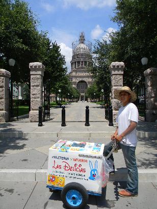 Austin TX - Paleta Vendor Luis Hernandez