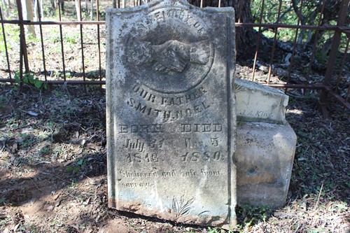 Frio County TX - Unnamed cemetery near Bigfoot