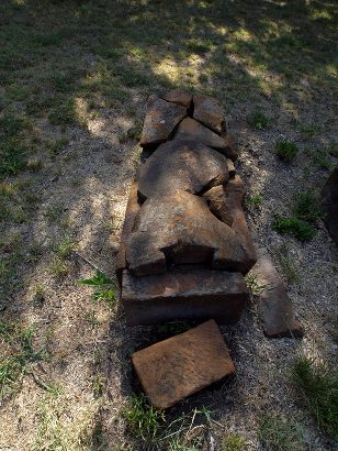 Keller TX, Tarrant County, Mount Gilead Cemetery , Pioneer Stone Burial Cairns 