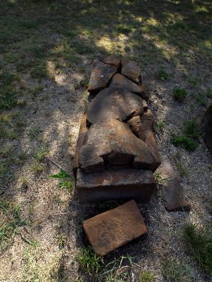 Keller TX, Tarrant County, Mount Gilead Cemetery , Pioneer Stone Burial Cairns 