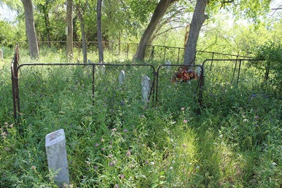 Martindale TX - John Crayton Cemetery