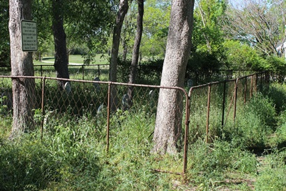 Martindale TX - John Crayton Cemetery