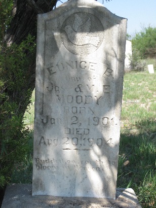 Reagan County TX - Stiles Cemetery child's tombstone