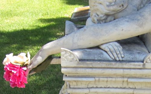 Hand of Grief, Weeping Angel - Dallas, Texas, Grove Hill Cemetery