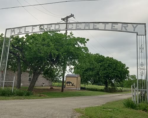 TX -Milford Cemetery gate, Ellis County 