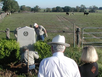 Burnam's Crossing TX Centennial Marker being relocated 