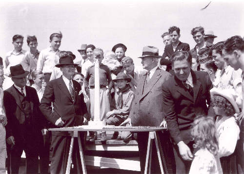 Andrew Jackson Houston, Jesse H. Jones, model of the San Jacinto Monument, 1936 Texas old photo