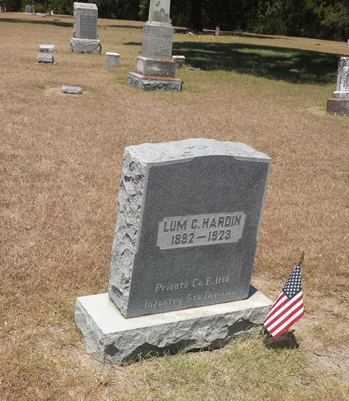 Hill County, Abbott TX - Scott Chapel Cemetery  Lum Hardin Private C. E.11th Infantry 5th Division