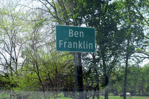 Ben Franklin Texas City Limit sign