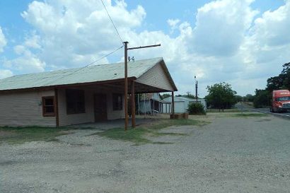 Chatfield Tx - Closed Gas Station
