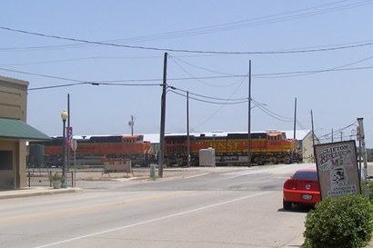 Clifton TX - Trains Still Come Through