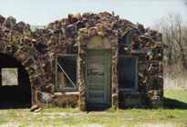 Decatur TX - Texas Tourist Camp Petrified Wood cabin