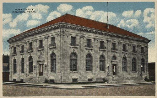 Denison TX Post Office 1917  postcard