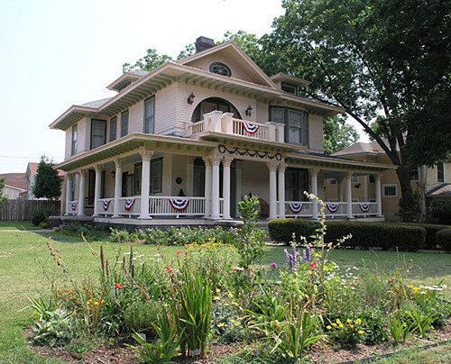 The Silk Stocking Row, Denton, Texas