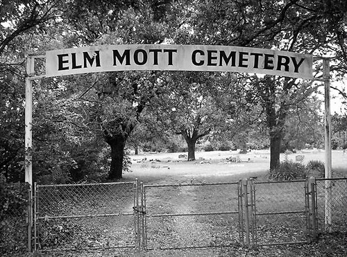 TX - Elm Mott Cemetery, a black cemetery
