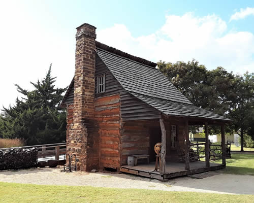 Farmers Branch TX - Farmers Branch Historical Park, 1870s Log House