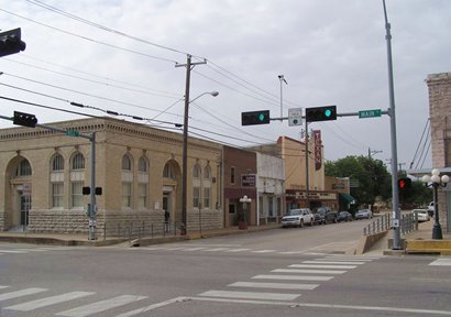 Hamilton TX Street Scene
