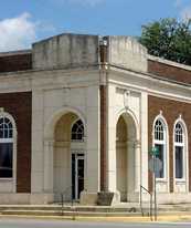 Holland, Texas bank building