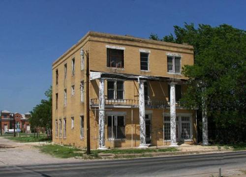 Ladonia Tx Closed Hotel