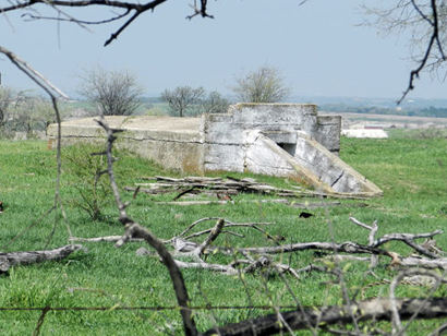 Leo TX - Storm Cellar
