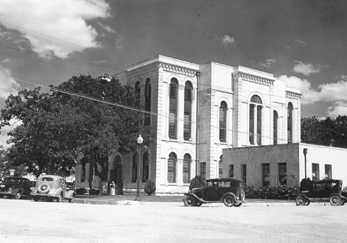 1886 Bosque County courthouse, Meridian, Texas  1939 old photo