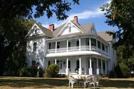 William and Emma Hawkins House in Midlothian, Texas