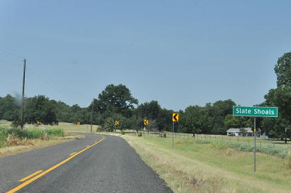 Slate Shoals TX highway sign