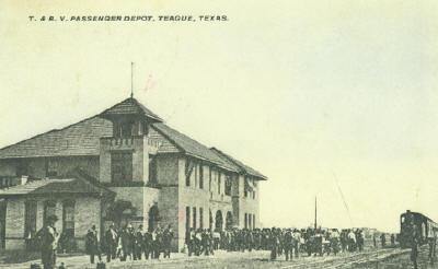 Teague, Texas passenger depot 1900s old photo