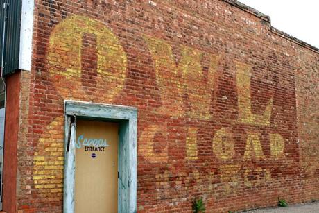 Owl Cigar ghost sign in West, Texas
