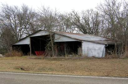 Baileyville Tx tin shed