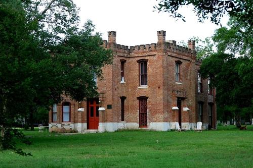 Former Robertson County Courthouse, Calvert, Texas