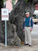 Cleve Friddell and the old oak tree in Fayetteville