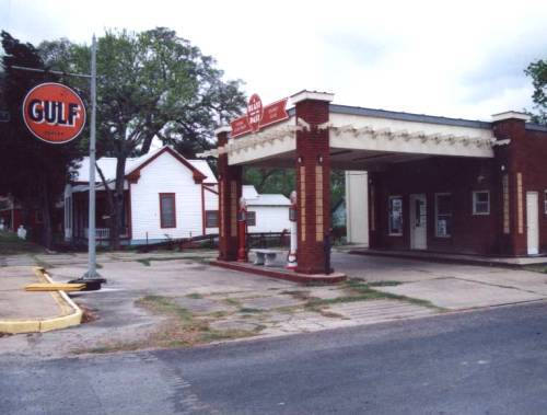 Fayetteville Tx old Gas Station