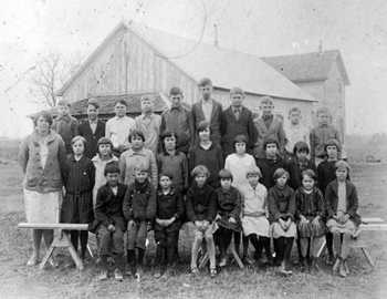 Frelsburg Texas - Saint Joseph's School 1924 class photo,