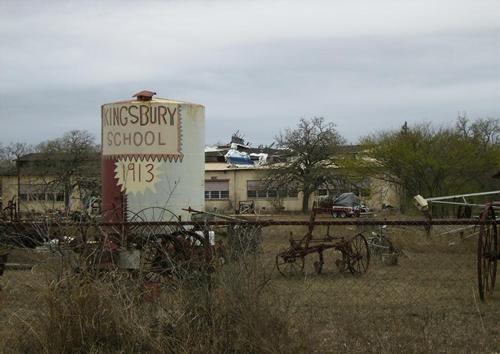 TX - Kingsbury old schoolhouse