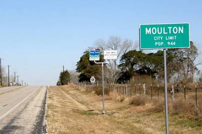 Moulton TX - Road sign