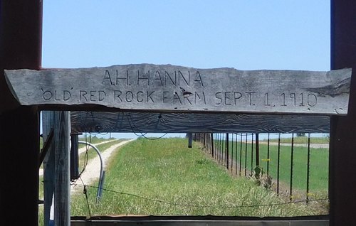 Red Rock TX - Old Red Rock Hanna Farm  sign