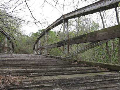 Soda Springs TX - Caldwell County  Lenticular Bridge over Plum Creek On CR130