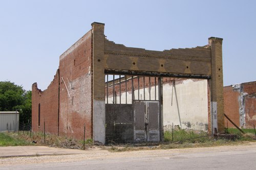 Thorndale Texas ruin