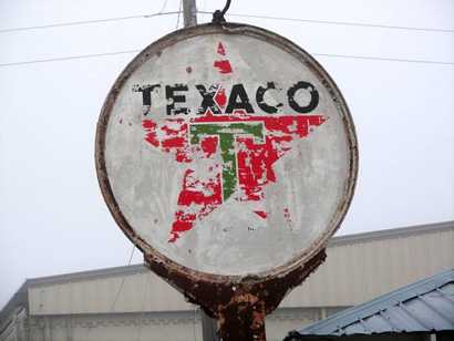 Waelder Texas Texaco Sign