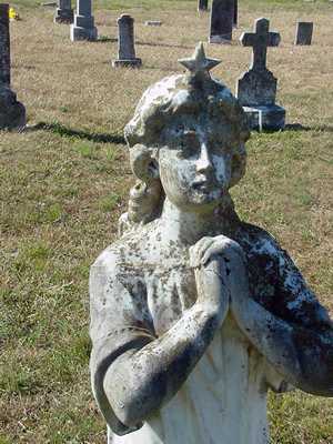 Angel with star tiara, Warda Texas cemetery