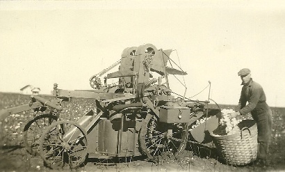 Ralls TX 1928 Pickn Machine