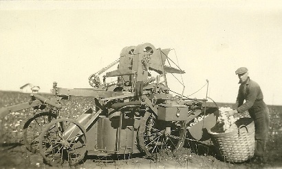 Ralls TX 1928 Pickn Machine