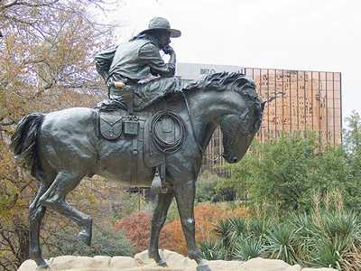 Statue in Dallas' Pioneer Plaza