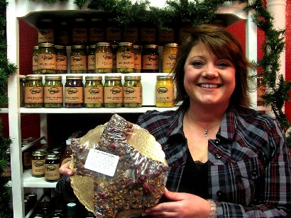 Palestine TX - Eilenbergers Bakery, Sarah Pryor with Texas Pecan Cake
