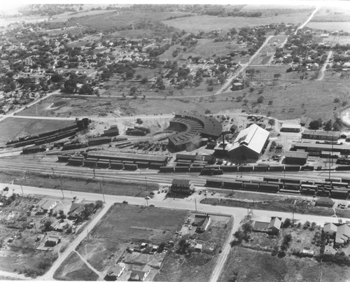 TX - Ennis Depot aerial view