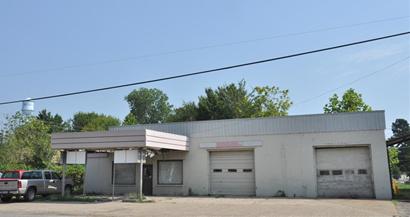 Bogata TX - Old gas station