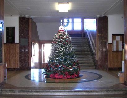 Crockett, TX - Houston County courthouse lobby