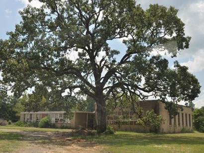 DeBerry TX - DeBerry  old school building